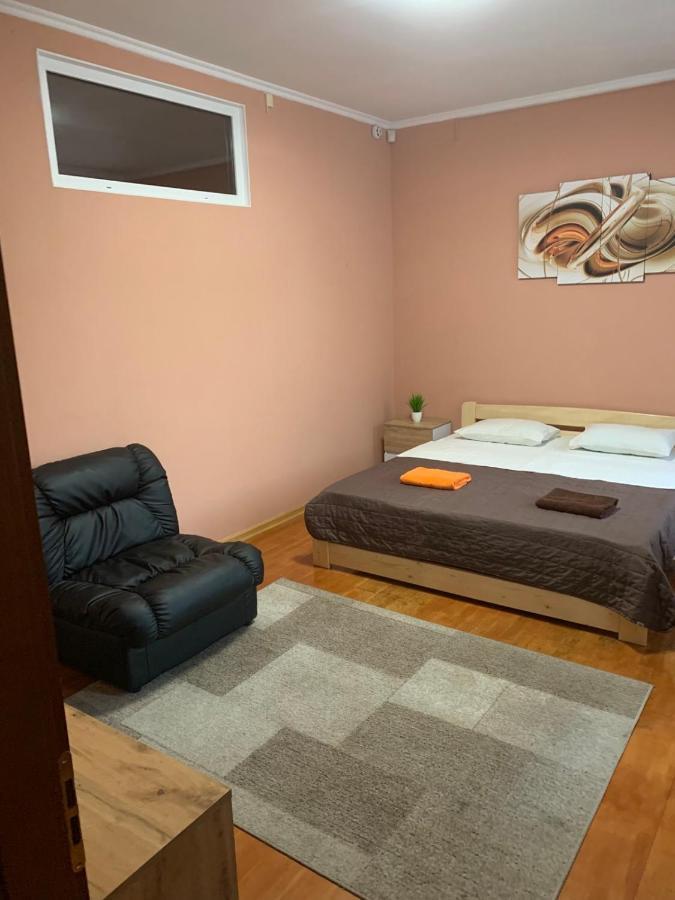 أوديسا Хостел Friends House المظهر الخارجي الصورة